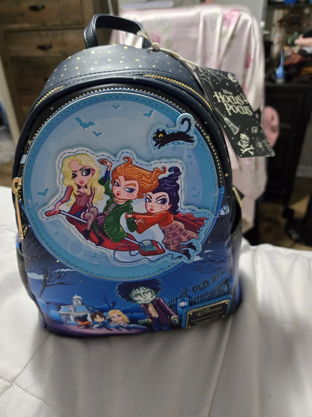 NWT Loungefly Disney Hocus Pocus Mini Backpack – Navy Blue Glow In The Dark